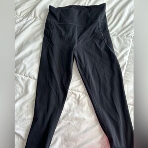 Free Movement Cropped Women’s Leggings Black- Knot at Ankle